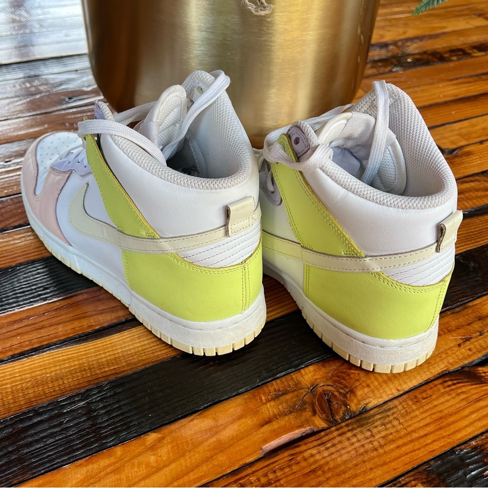 Nike Dunk High - Picture 9 of 11